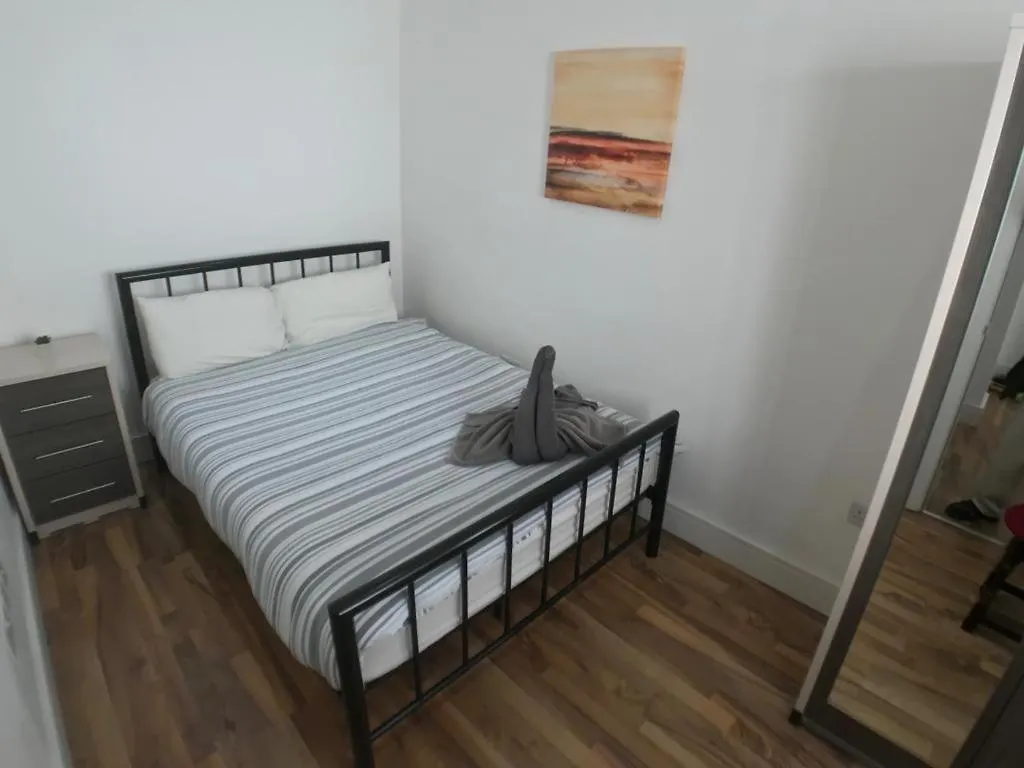 City Sparrow Apartment Pad -1 London