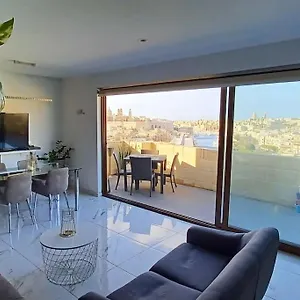 https://the-view-penthouse.hotelssaintjulians.com