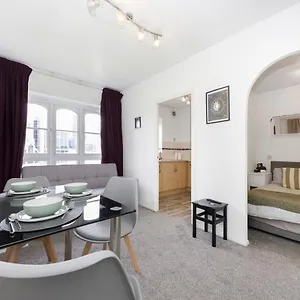 Apartment Verv Isle Of Dogs, London