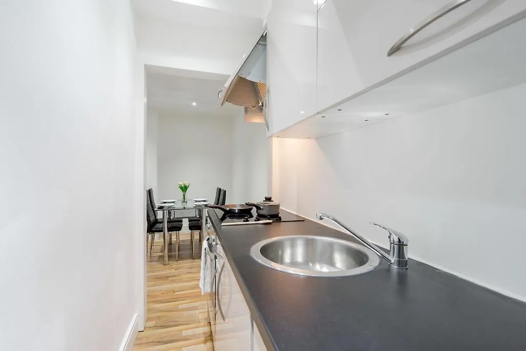 City Sparrow Apartment Pad -1 London