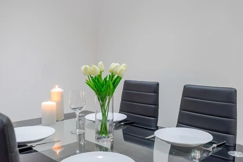City Sparrow Apartment Pad -1 London