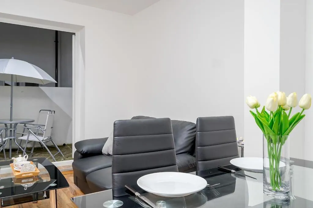 City Sparrow Apartment Pad -1 London